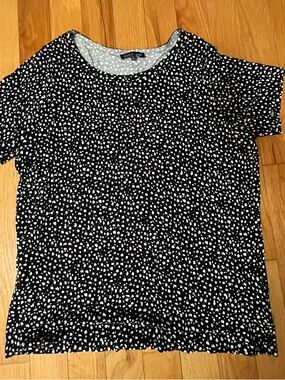 Jones New York Black & White Dot Short Sleeve Tee